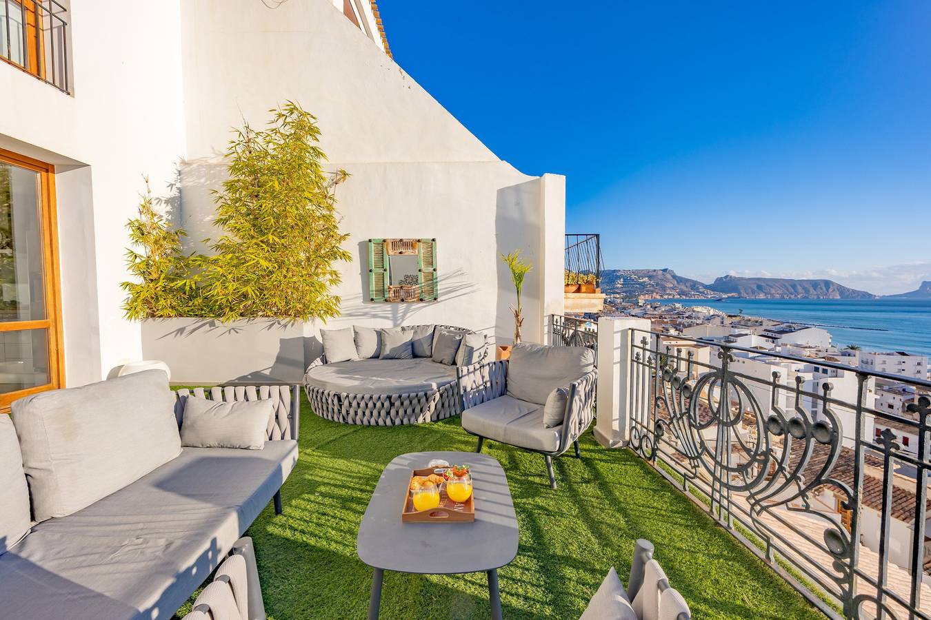Casa de vacaciones 'Mimar Altea Exclusive' con vistas al mar, Wi-Fi y aire acondicionado. in Altea pueblo, Altea