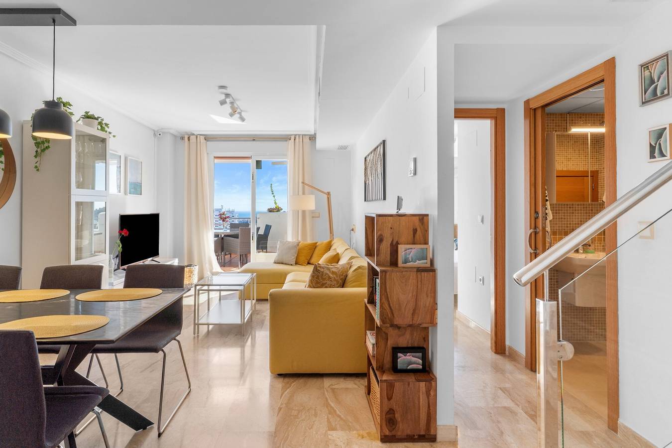 Hel lägenhet, Duplex Penthouse with 4 Bedrooms and Stunning Sea Views in Arroyo de La Miel, Benalmádena