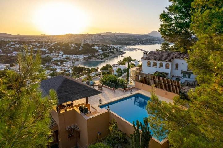 Maison de vacances pour 6 personnes, avec balcon ainsi que vue et piscine