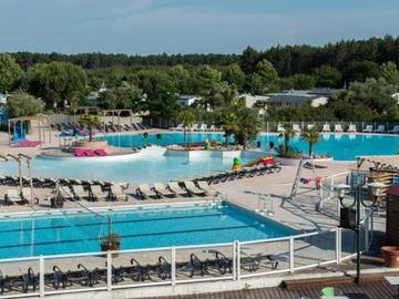 Camping pour 6 personnes, avec bassin pour enfant dans les Landes