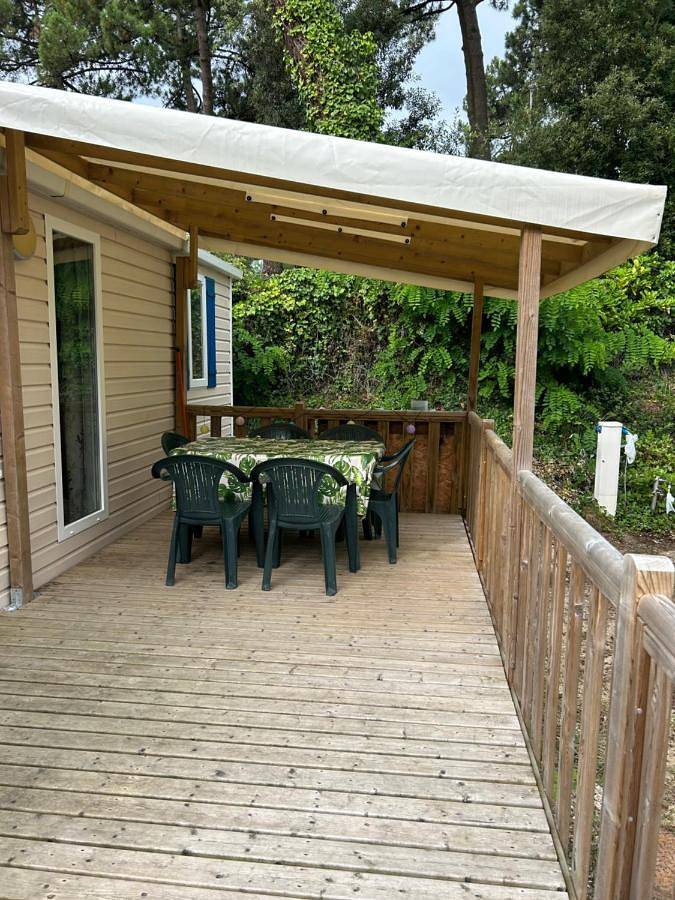Camping pour 4 personnes, avec piscine ainsi que terrasse et jacuzzi à Saint-Georges-de-Didonne - 2