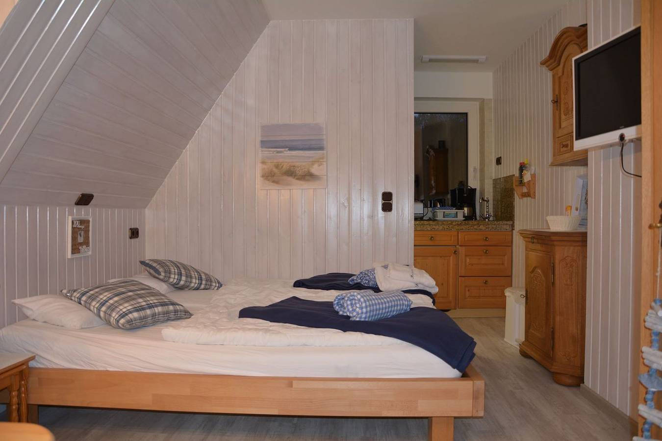 Ganze Wohnung, Gemütliche kleine Ferienwohnung für 2 Personen am Waldrand in Nebel, Amrum