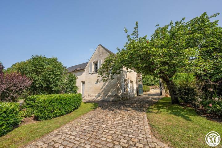 Le Petit Saint Jean in Attichy, Oise
