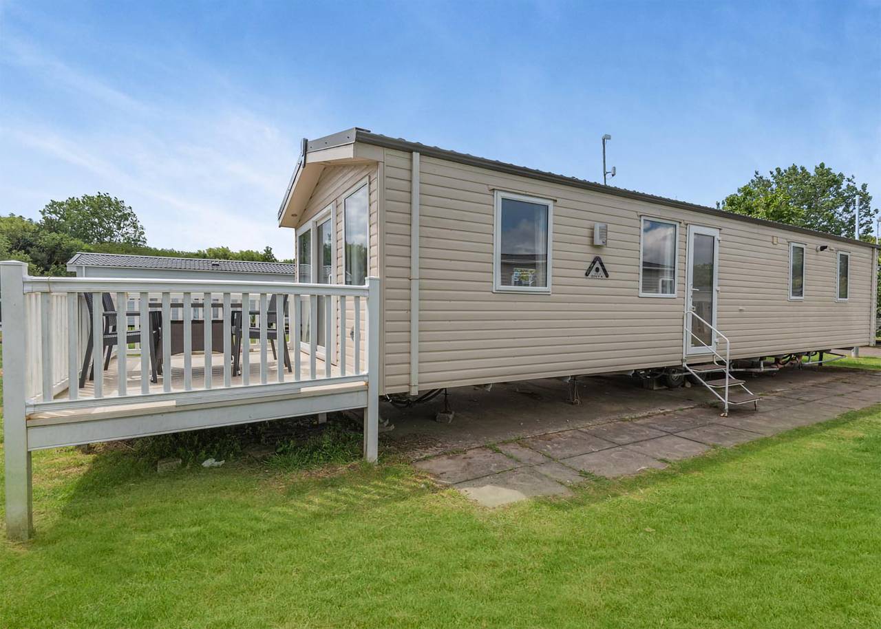 Gold Caravan with parking in Skegness, Lincolnshire