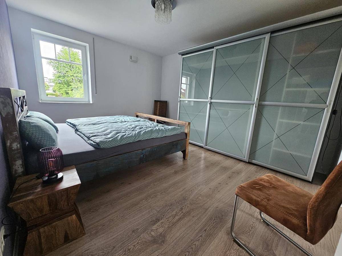 Ganze Wohnung, Tolle Ferienwohnung nähe Marburg direkt am Radweg in Lahntal (Hessen), Landkreis Marburg-Biedenkopf