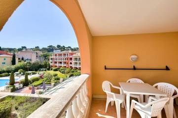 Gîte pour 4 personnes, avec piscine dans Plage de San Peire