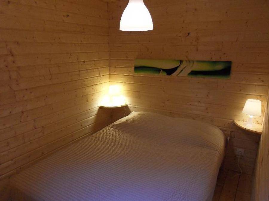 Camping Les Vernières - Bungalow 4 personen - Hutte Confort ohne Sanitäranlagen in Malbo, Region Saint-Flour