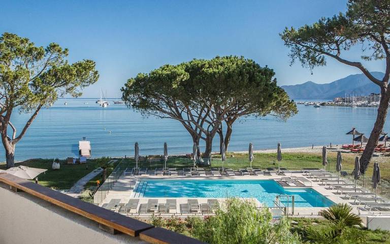 Hotel para 2 personas, con jardín y piscina - 1
