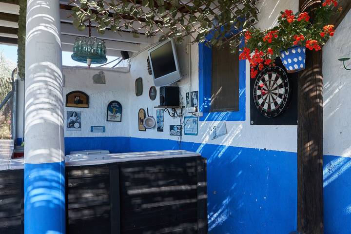 Casa de Férias 'La Sierrezuela' com Vista Montanha, Piscina Privada e Wi-Fi in Castillo de Locubín, Sierras Subbéticas