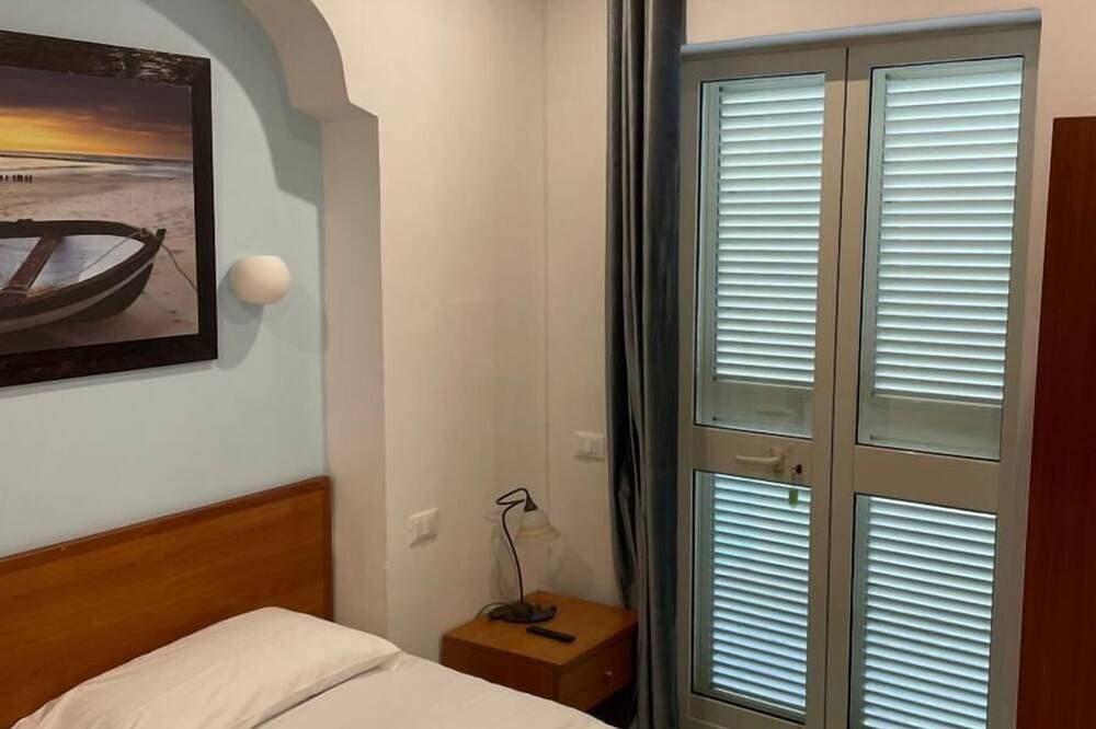 Entire apartment, Two-room apartment, large terrace, sea front (Camellia) in Anzio, Rome Province
