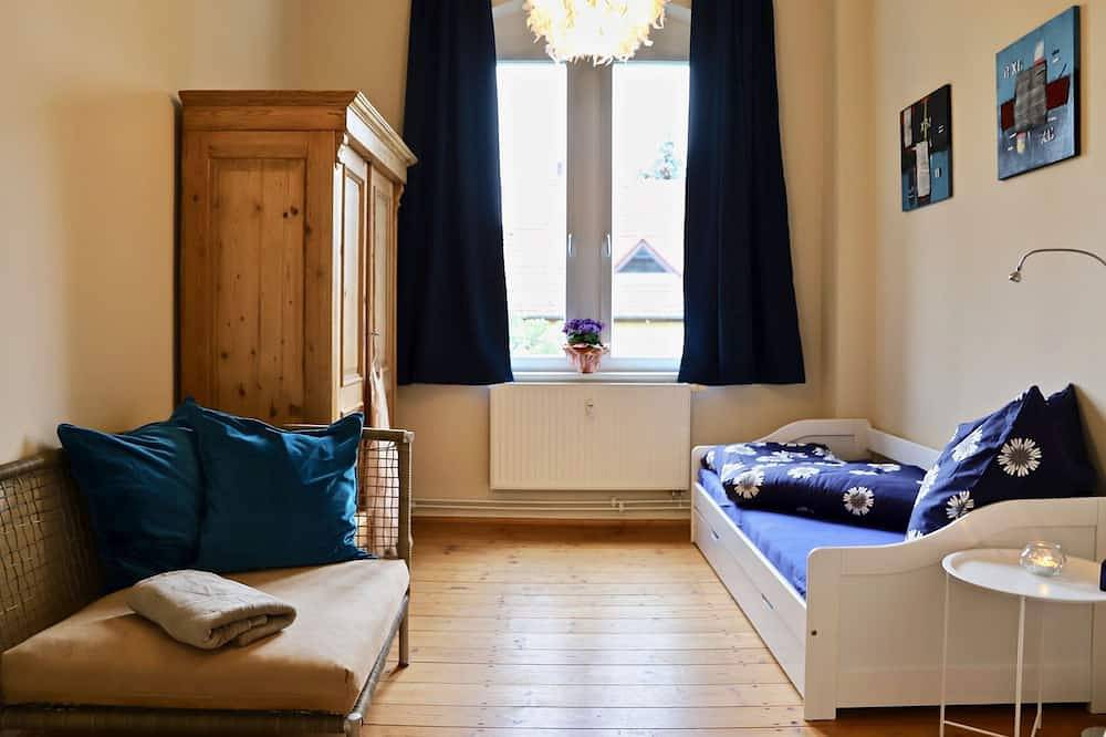 Apartamento entero, Spacious 200 sqm apartment in villa with garden and Wifi in wonderful Dresden in Loschwitz, Dresde