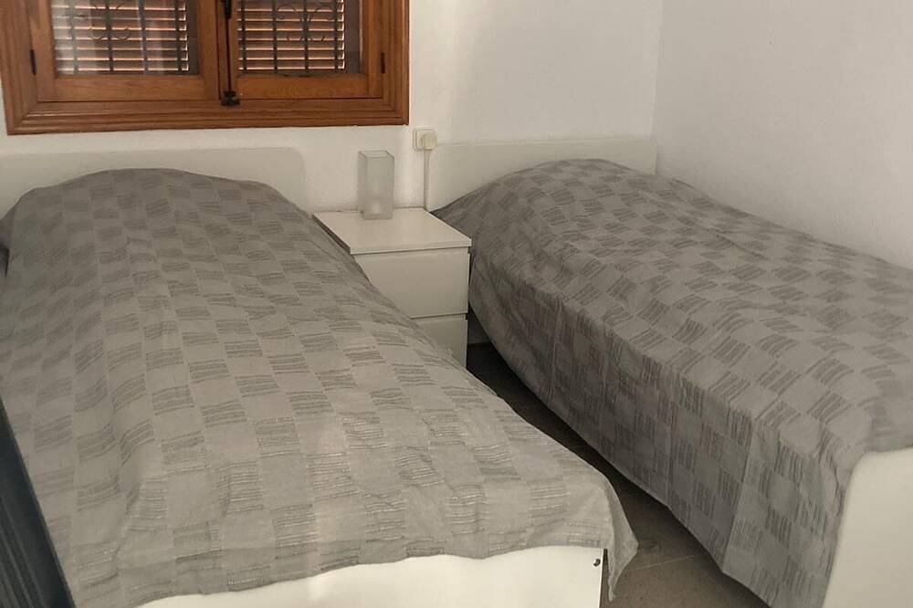 Apartamento entero, Vacation apartment with private roof terrace within walking distance of the city center and beach in Golf Resorts Murcia, Mar Menor