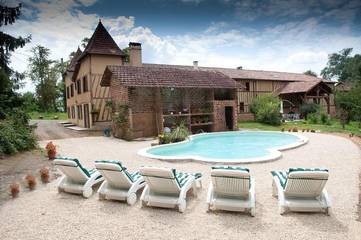 Chambre d’hôte pour 10 personnes, avec jardin ainsi que vue et piscine dans Sainte-Christie-d'Armagnac
