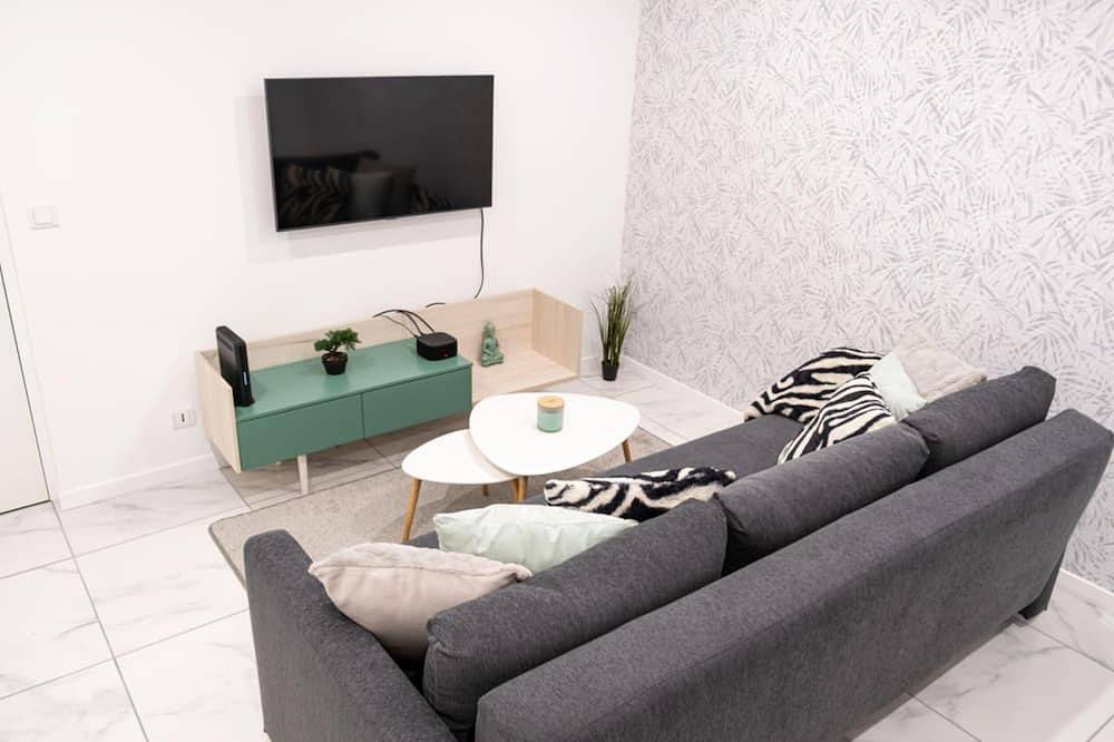 Entire apartment, Le Rempart - Terrasse - Centre-ville in Niort, Niort region