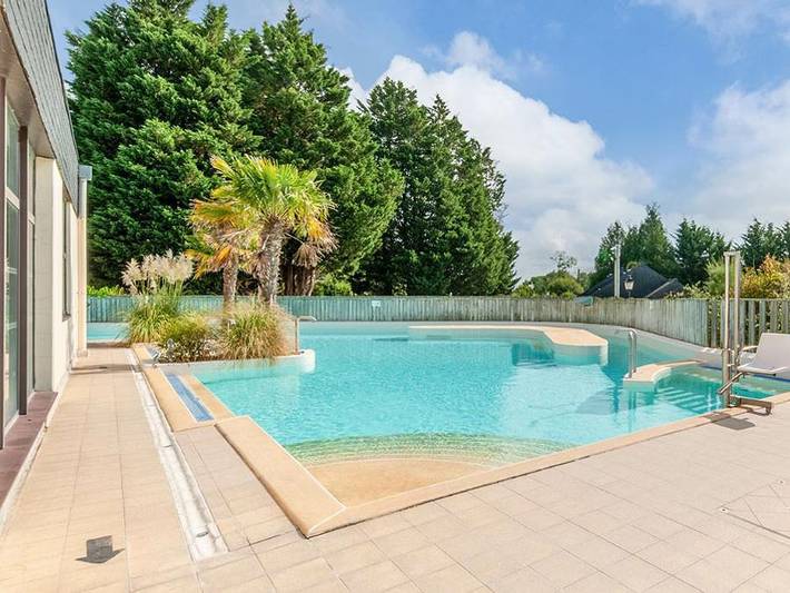 Camping pour 3 personnes, avec Balcon/Terrasse ainsi que Piscine et Sauna