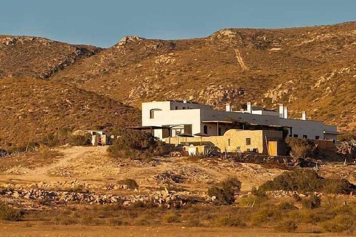 Gîte pour 4 personnes, avec piscine et jardin
