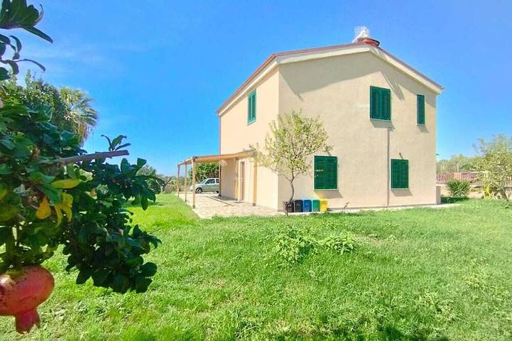Holiday home for 6 people, with garden and terrace - 1