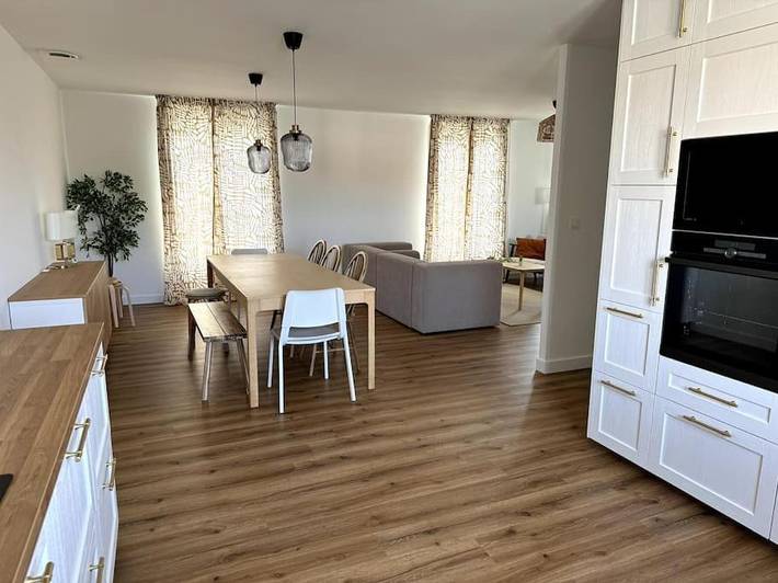 Gîte pour 10 personnes, avec Balcon ainsi que Terrasse et Jardin à Nieul-sur-Mer - 4