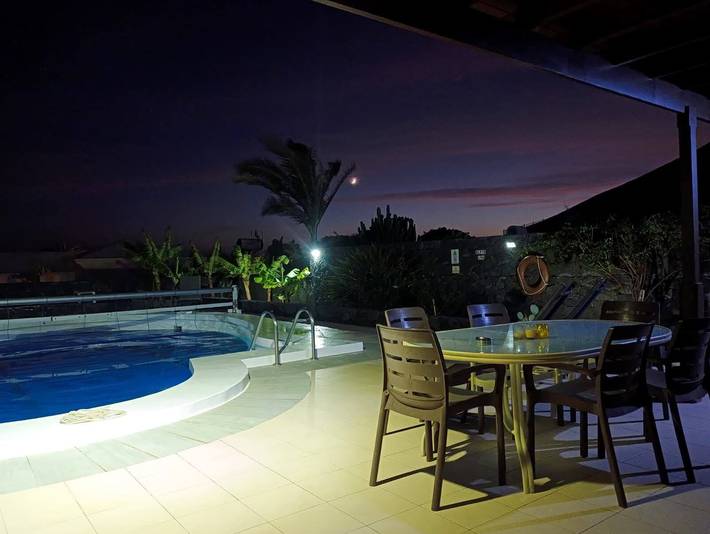 Ferienhaus "Villa Fernando" mit Meerblick, Privatem Pool und WLAN in Playa Blanca, Yaiza