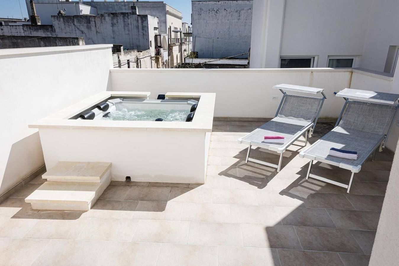 Appartamento intero, Appartamento 'Le Dimore Di Nonna Nina' con terrazza privata, Wi-Fi e aria condizionata in Taviano, Golfo di Taranto