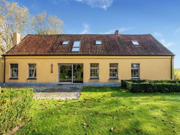 Gîte pour 8 personnes, avec jardin à Zedelgem