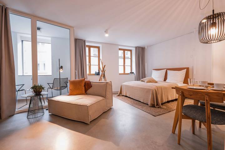 Geheel appartement, Appartement '2 personen' met overdekte loggia op de 2e verdieping vlakbij het meer in Überlingen, Region Bodensee-Oberschwaben
