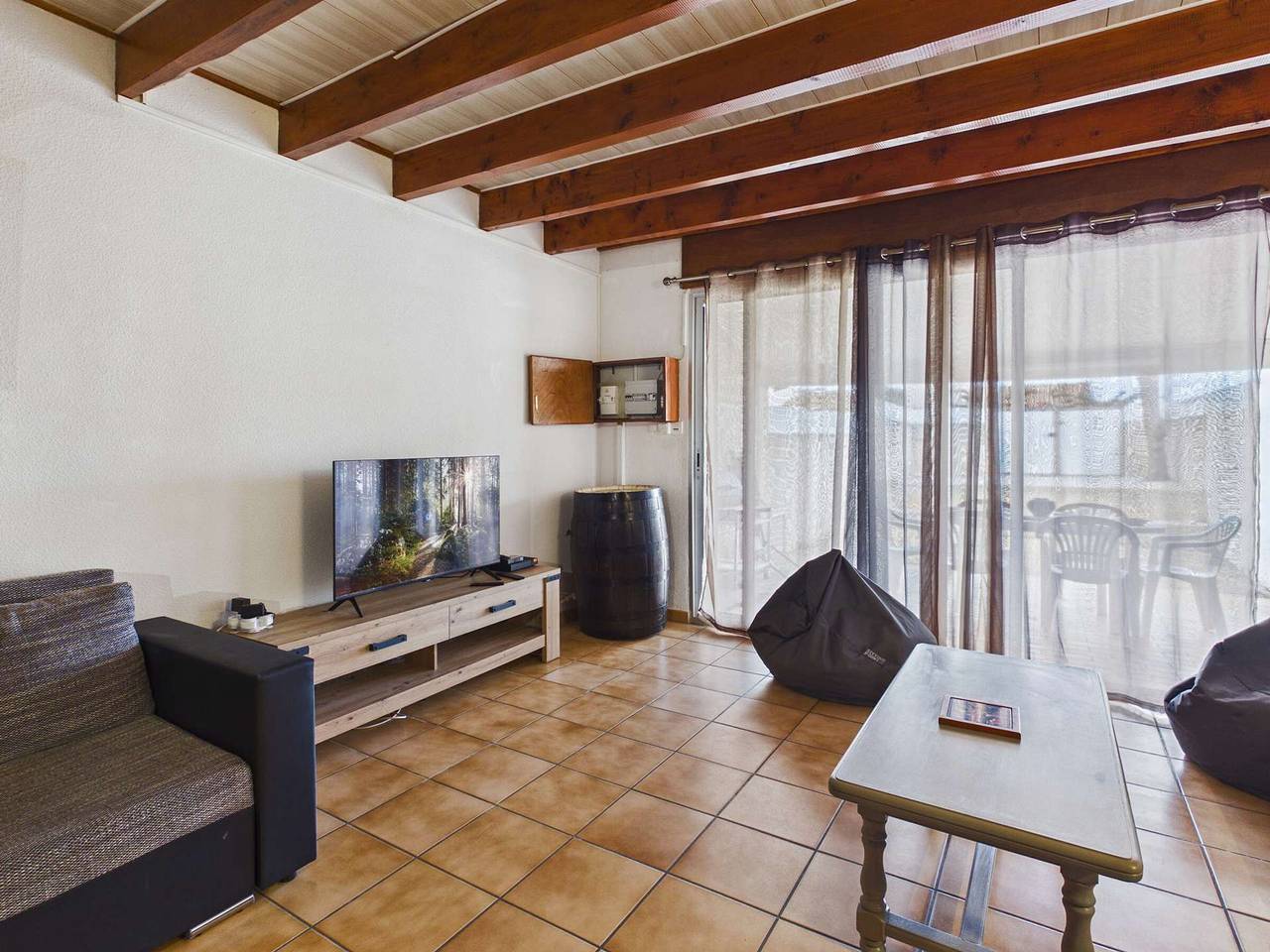 Komfortable Villa mit 3 Zimmern, 6 Pers., Terrasse und Privatparkplatz in Marseillan-Plage, Marseillan