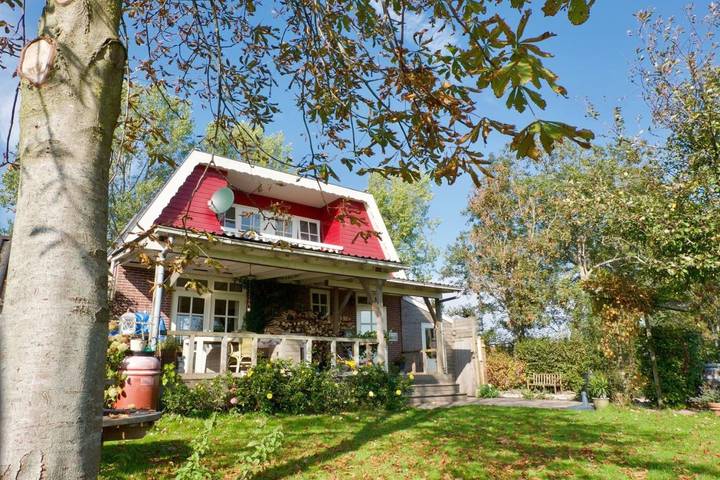 B&b voor 2 personen, with Balkon and Terras as well as Tuin and Sauna in Friesland
