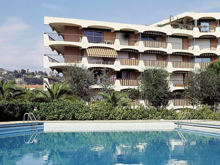 Appart’hôtel pour 3 personnes, avec terrasse et piscine, animaux acceptés