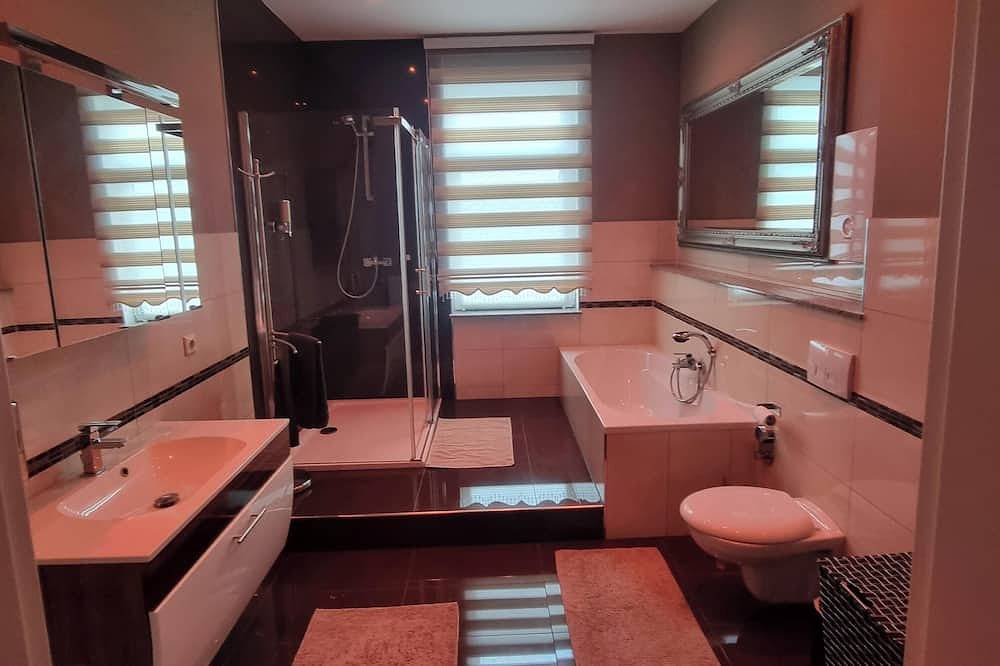 Apartamento entero, Romantic apartment the apartments for erotic hours for two in Remscheid, Condado del Monte