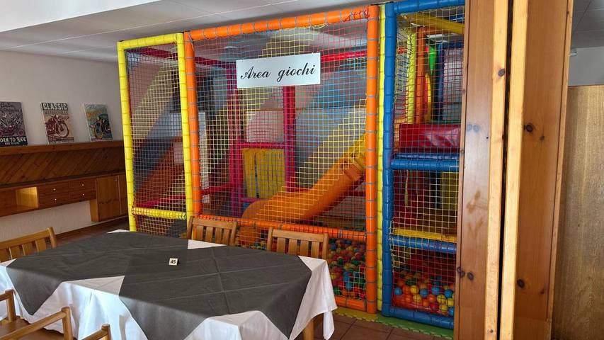 Hôtel pour 2 personnes, avec terrasse à Ampezzo - 3