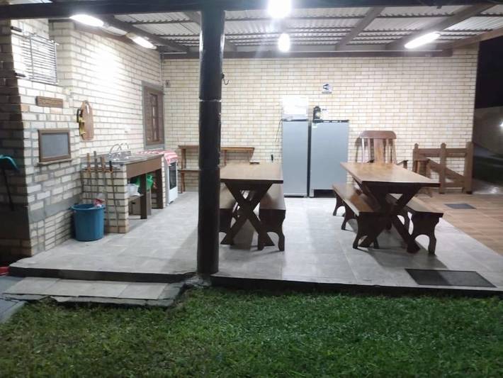 Casas e apartamentos de temporada para 6 pessoas, com jardim e piscina e ainda vista, adaptado a crianças em Florianópolis