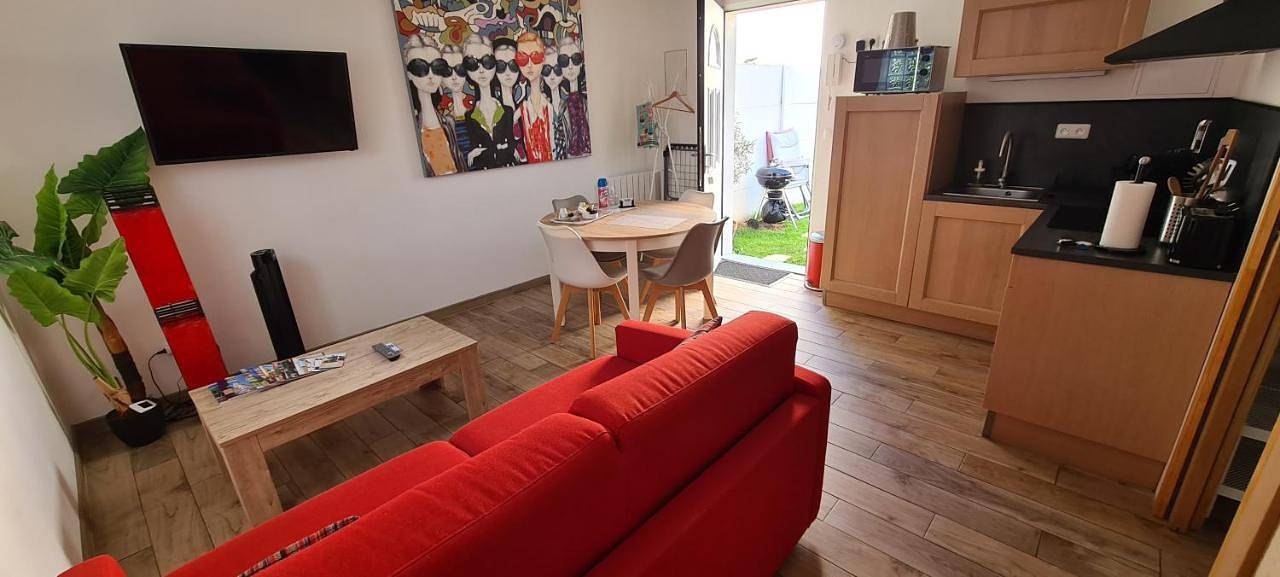 One-Bedroom House in Fleury-les-Aubrais, Région d'Orléans