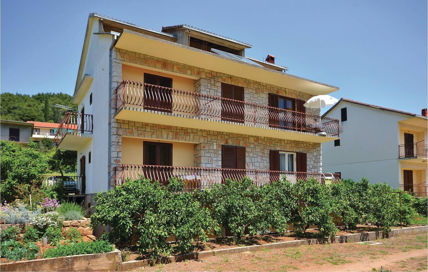 Entire holiday apartment, Holiday apartment for 2 people with terrace in Jelsa, Hvar