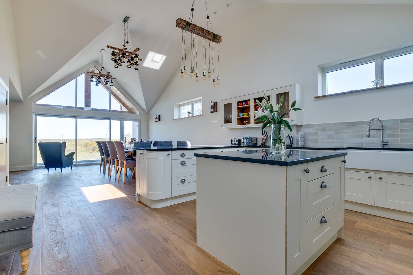 Bryn Y Mor in Three Cliffs Bay, Swansea region