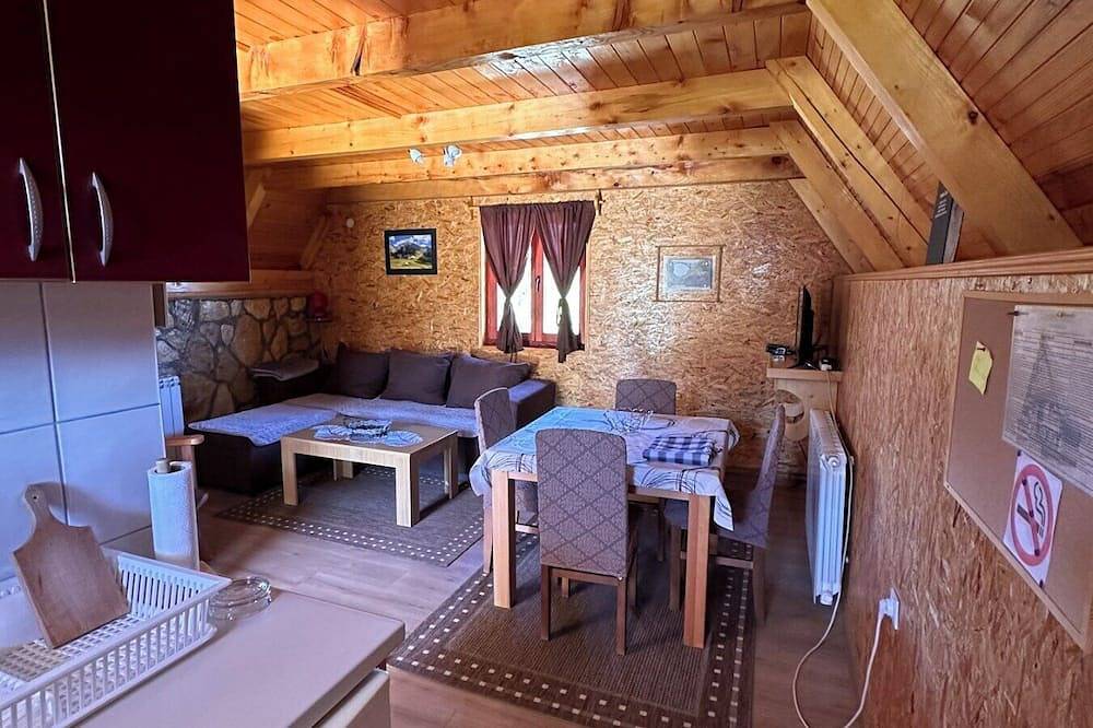 Lovely 2-bedroom bungalow in charming Žabljak in Durmitor Nationalpark