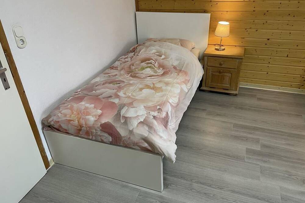 Ganze Wohnung, Schicke Ferien- und Monteurswohnung 53 qm Philippsburg in Philippsburg, Rheinebene