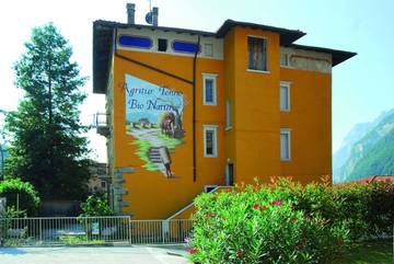Gîte pour 2 personnes, avec jardin à Tenno