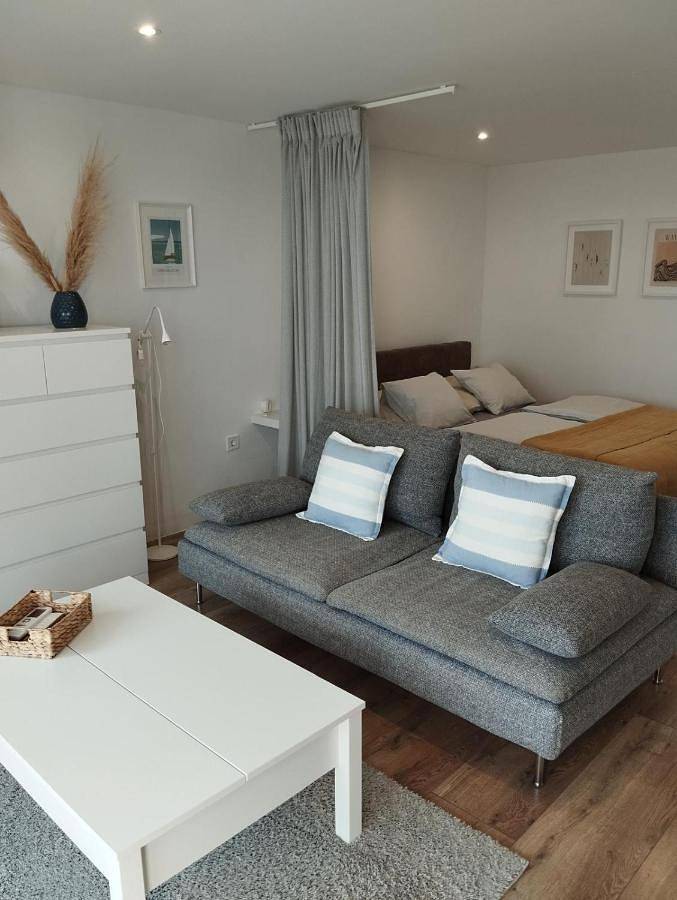 Gîte pour 2 personnes, avec Terrasse et Jardin ainsi que Vue sur le lac et Vue à Szigliget - 4