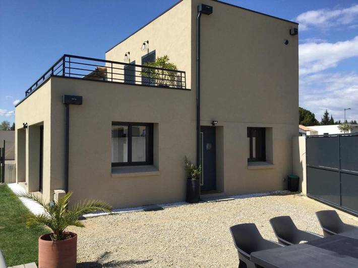 Location de vacances pour 6 personnes, avec vue ainsi que jardin et piscine, adapté aux familles à Villegailhenc - 4