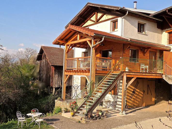 Gîte pour 6 personnes, avec terrasse et jardin à La Chapelle-du-Bard