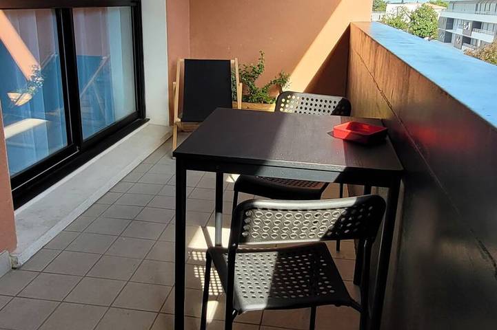 Location de vacances pour 4 personnes, avec Terrasse ainsi que Jardin et Piscine à Saint-Médard-en-Jalles