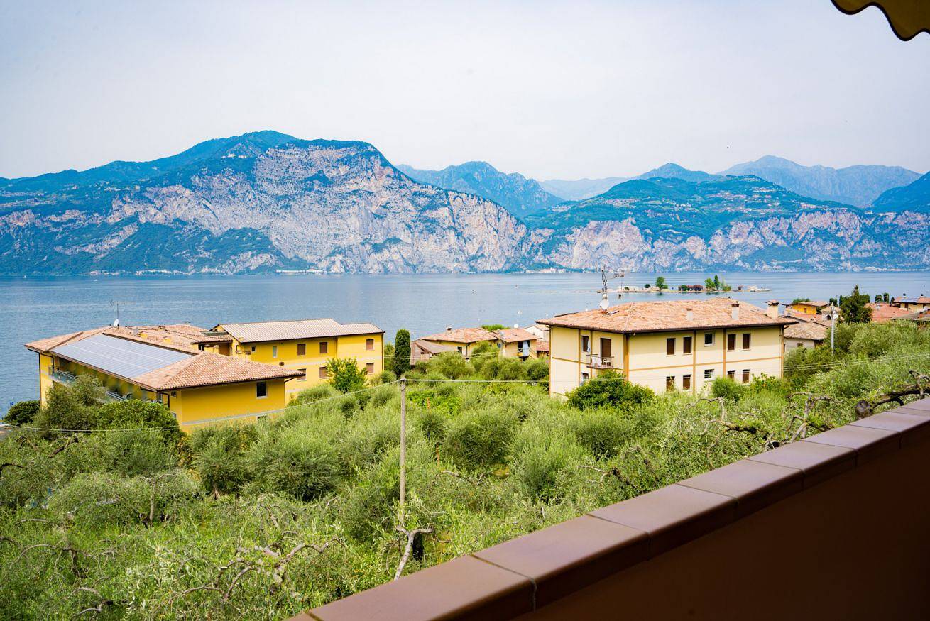 Ganze Wohnung, Ferienwohnung für 2 Personen mit Seeblick in Brenzone, Gardasee-Berge
