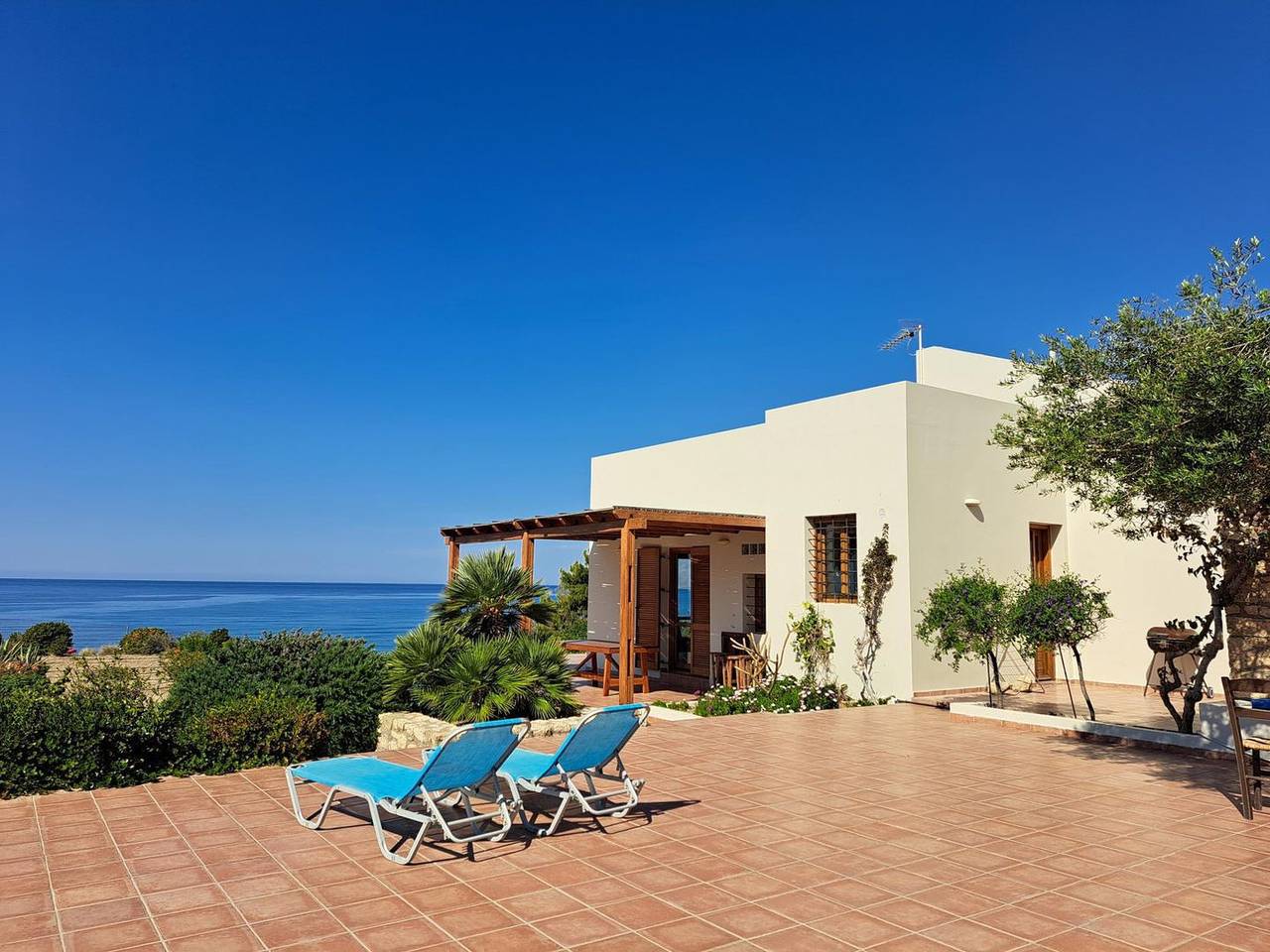 Feriehus for 5 personer med have in Heraklion og Omegn