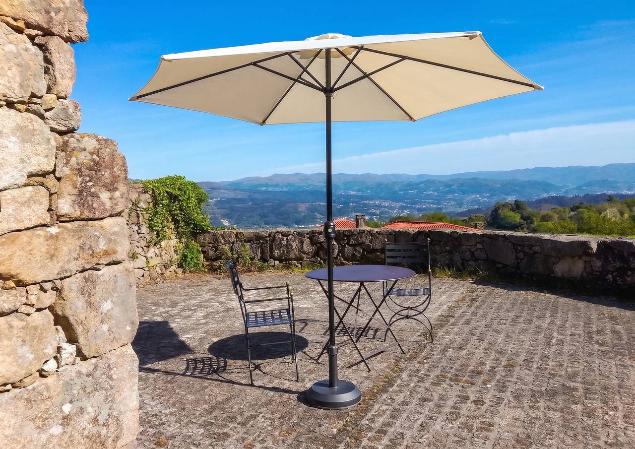 Casa pitoresca em Andeviso com vista para a montanha in Eiras e Mei, Distrito de Viana do Castelo
