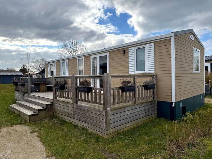 Chalet voor 6 personen, with zwembad and terras as well as tuin, met huisdier in Oostkapelle