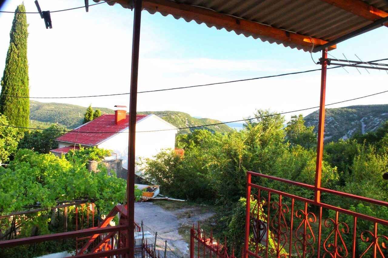 Ferienhaus mit 100 qm großer Terrasse in Grizane, Primorje-Gorski Kotar