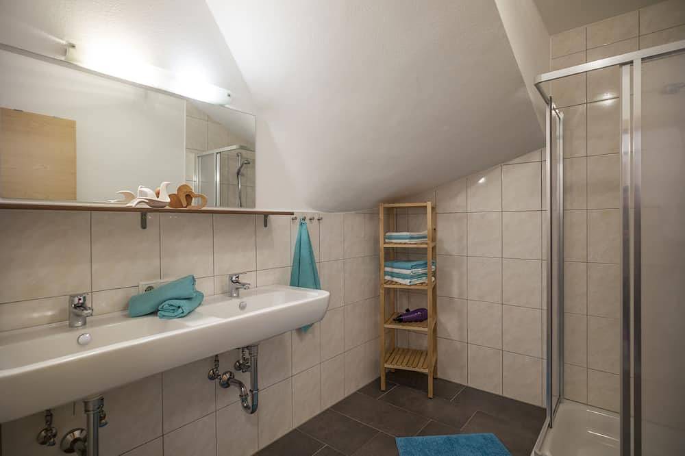 Ganze Wohnung, Familienfreundliche Ferienwohnung für 2-5 Personen in Hintertux, Tux