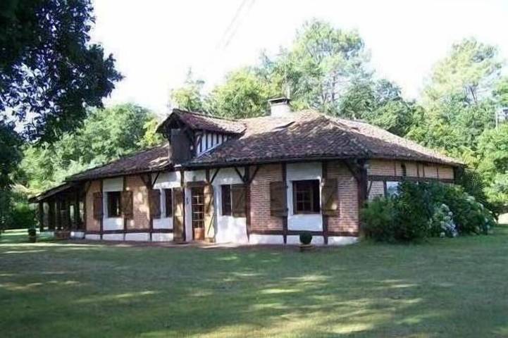 Ferienhaus für 9 Personen, mit Garten und Terrasse - 1