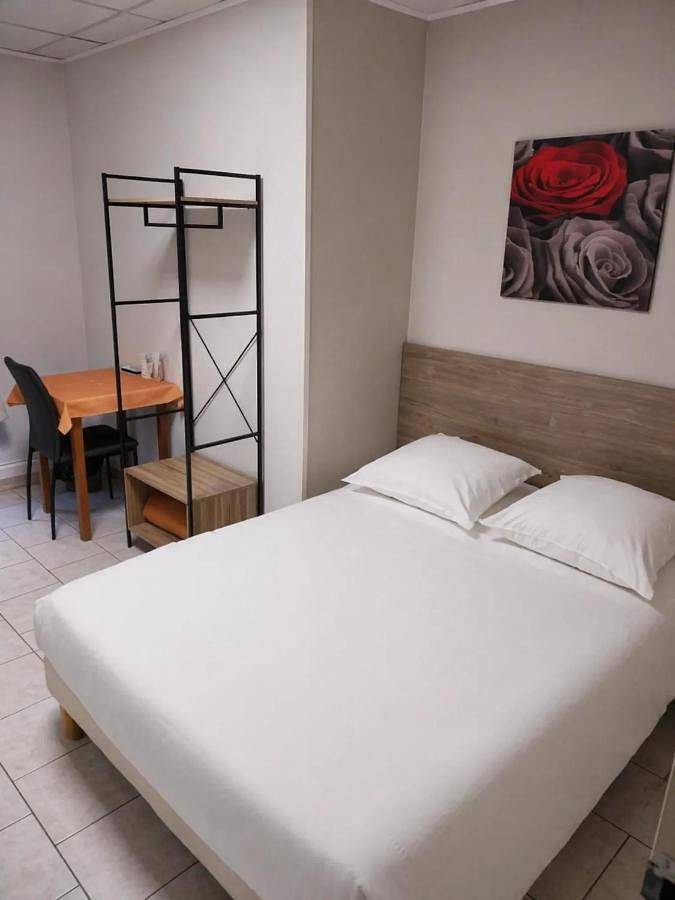 Hôtel pour 2 personnes à Savigny-en-Véron - 3